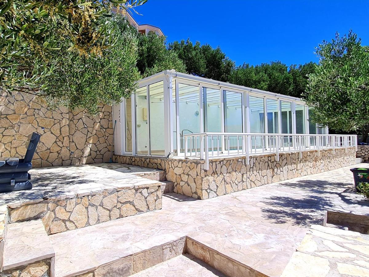 Vila Maslina Apartments Mit Pool Und Garten Nahe Am Strand 투체피 외부 사진