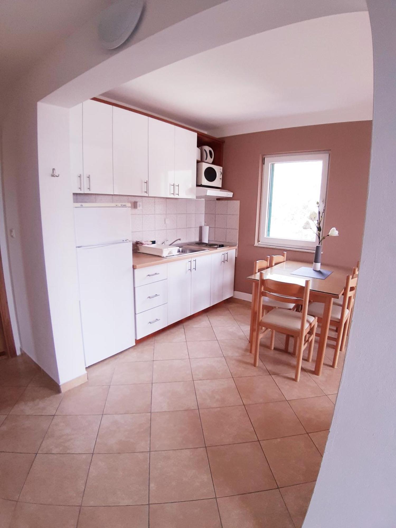 Vila Maslina Apartments Mit Pool Und Garten Nahe Am Strand 투체피 객실 사진